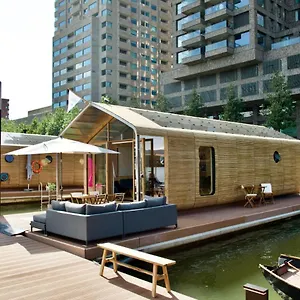 Ferienhaus Wikkelboats At Floating Rijnhaven, Rotterdam